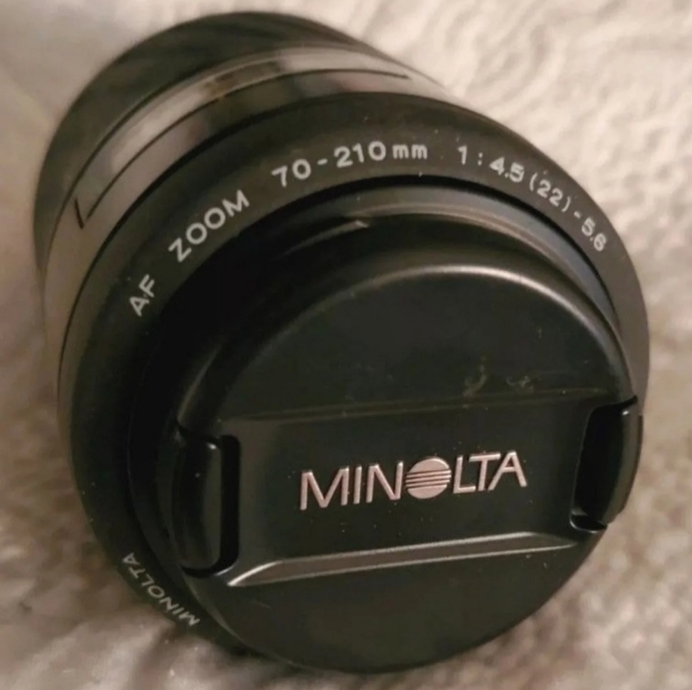 Minolta AF 70-200 mm Zoom Lens w/hood